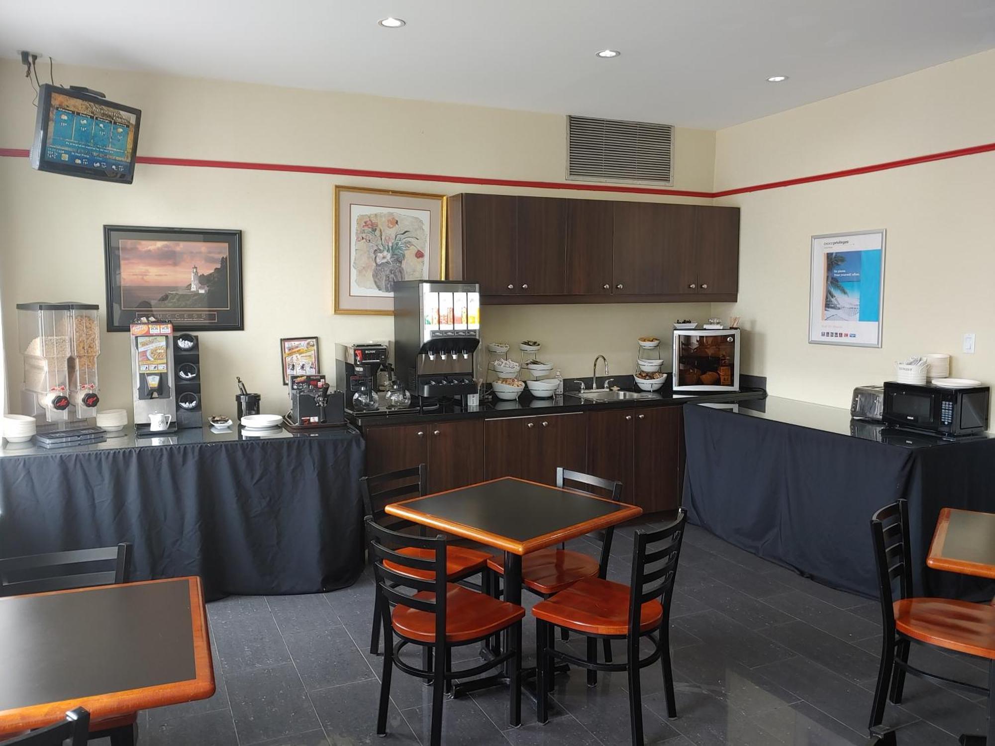Econo Lodge City Centre Kingston Exterior photo