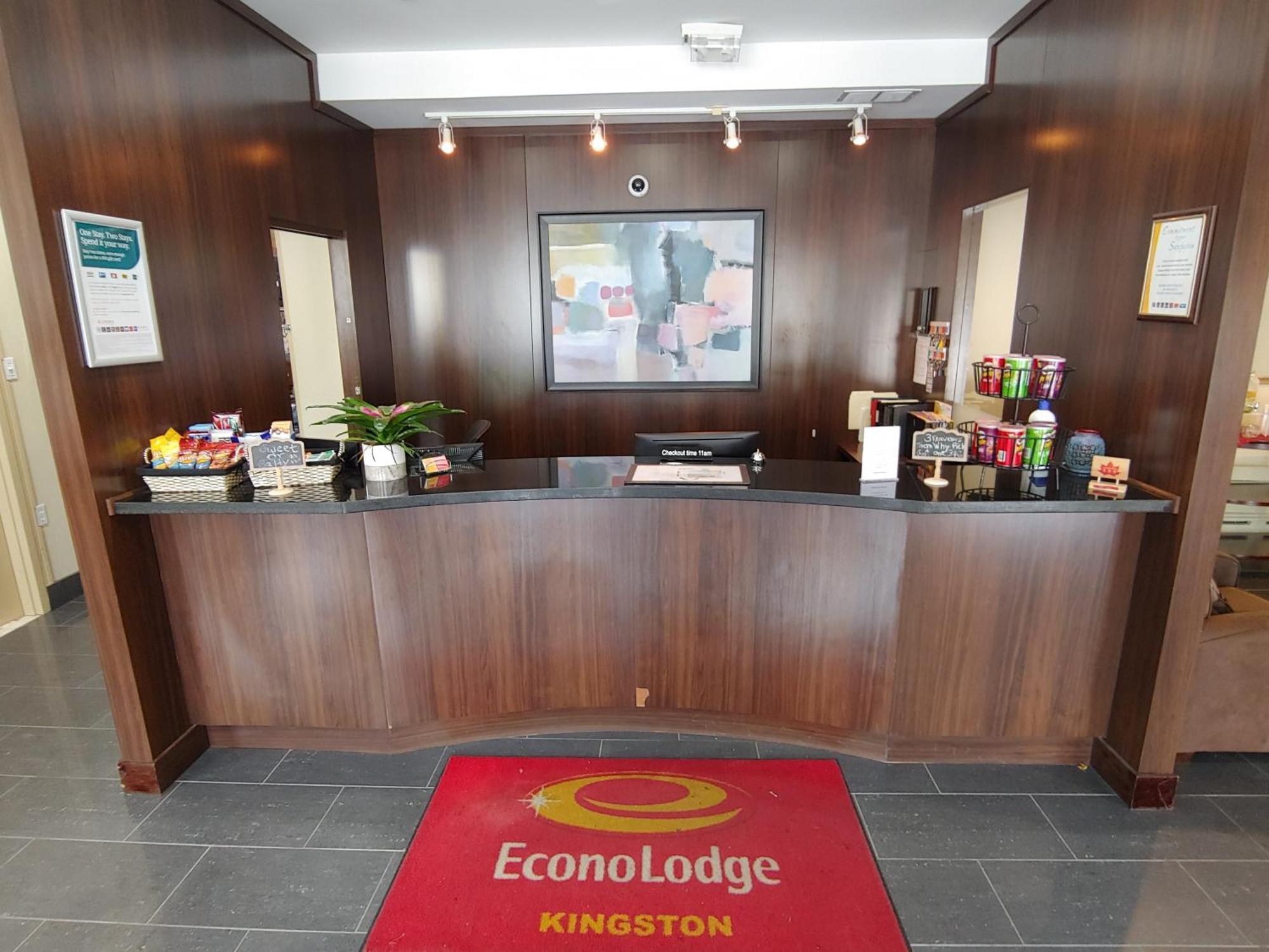 Econo Lodge City Centre Kingston Exterior photo